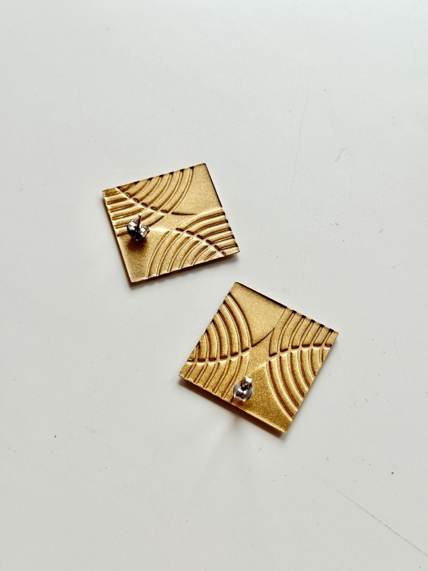Vintage 80's Unsigned Gold Enamel Earrings - 6