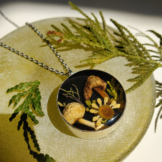 Moss & Mushroom Stainless Steel Large Circle Necklace - 1