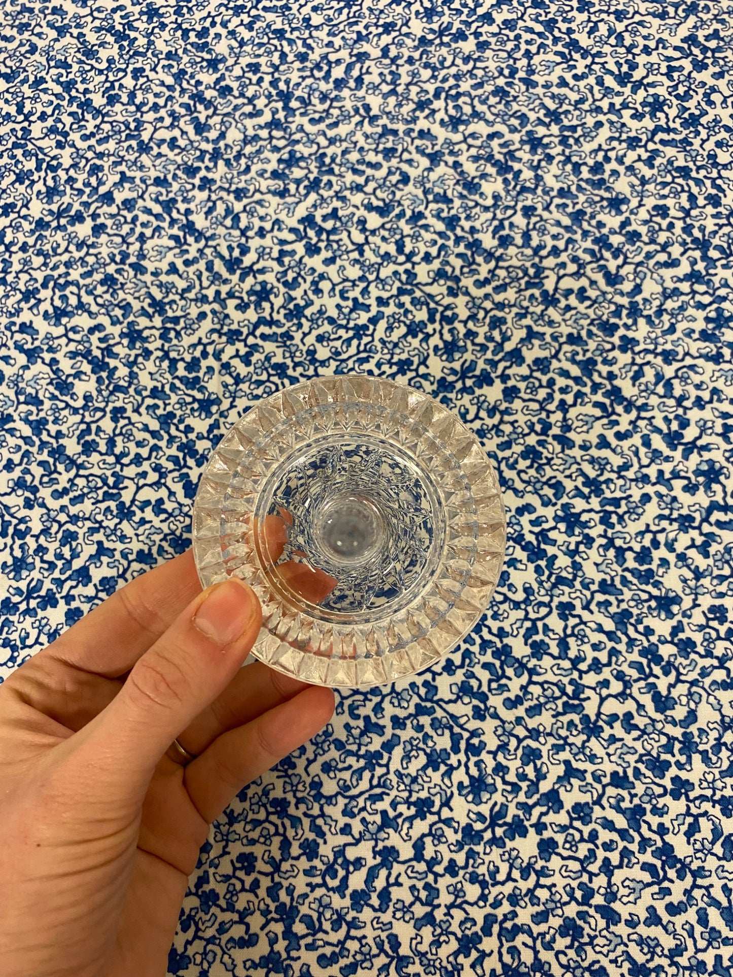 glass ring holder - 3