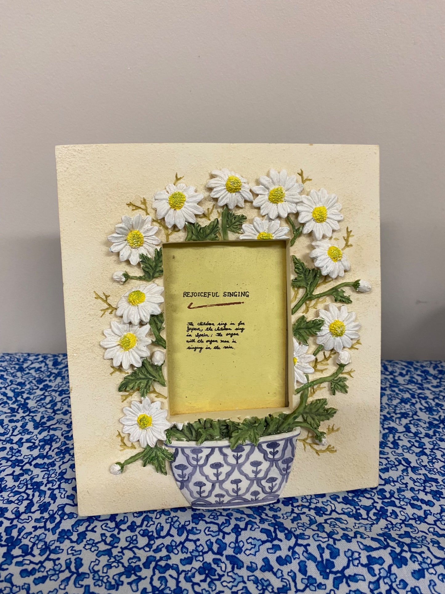 blue flower pot photo frame - 1