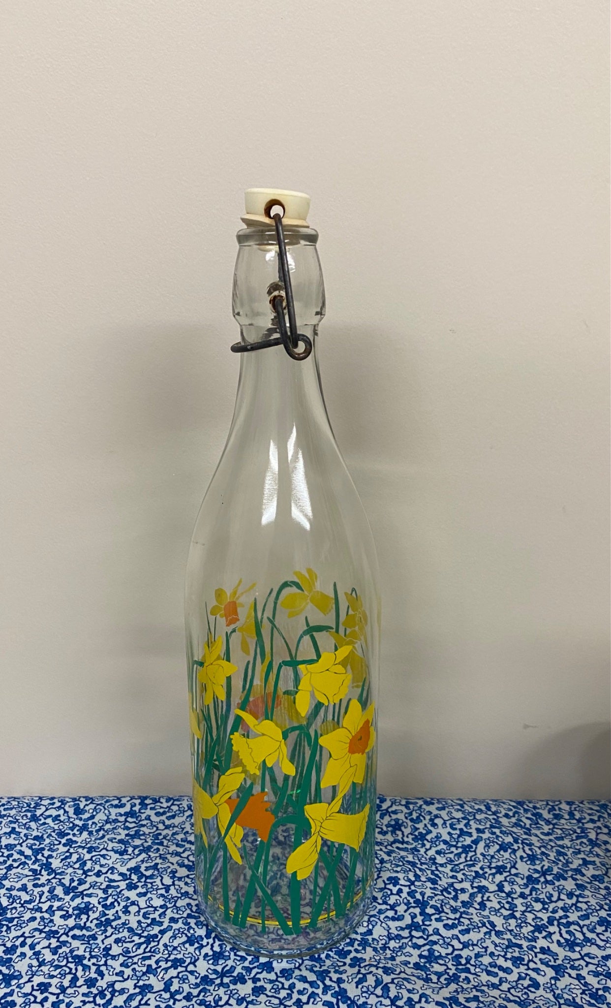 vintage italian daffodil bottle - 1