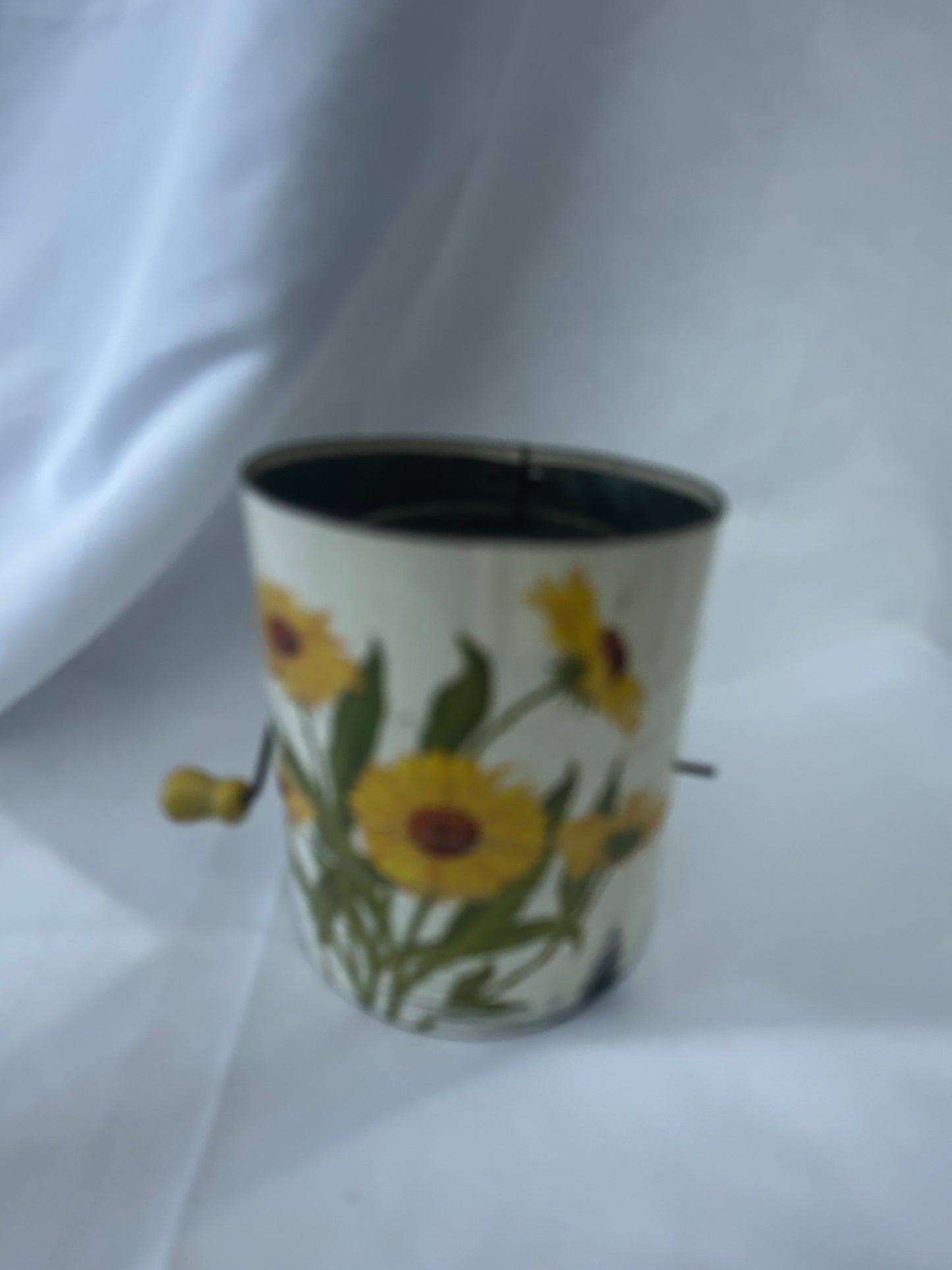 Daisy Flour Sifter