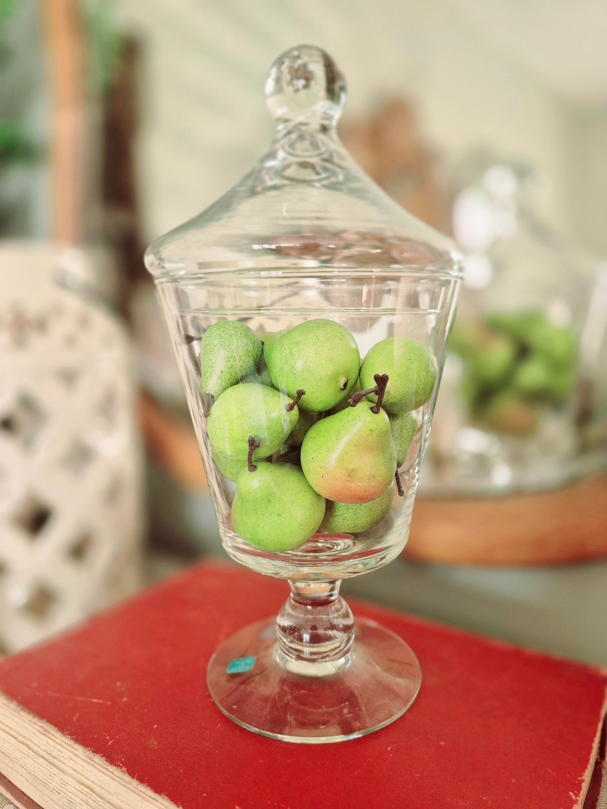 Apothecary jar with pears