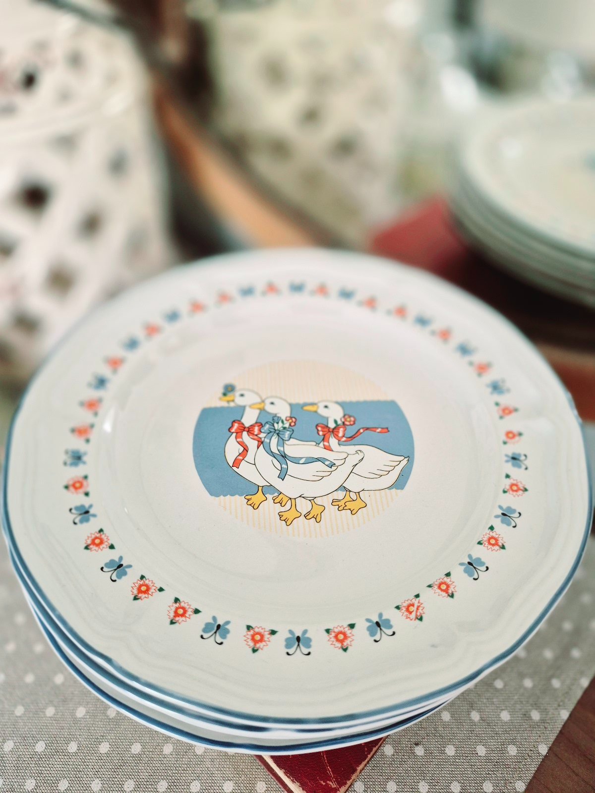 Set 4 Brickoven Stoneware Geese plates