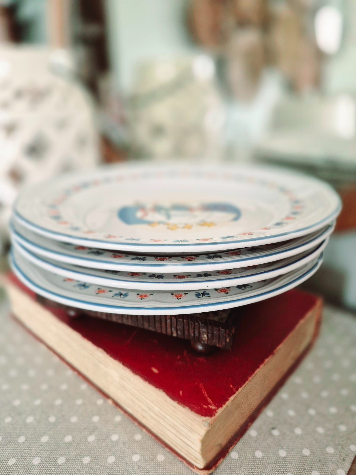 Set 4 Brickoven Stoneware Geese plates