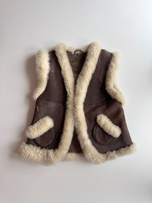 665f5e7d04f32b049949ecdf_fur-vest-1-copy_1759180865956.jpg