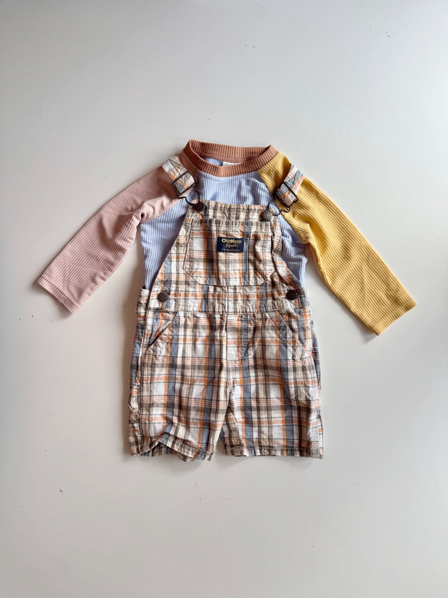 0519 2pc OshKosh plaid set
