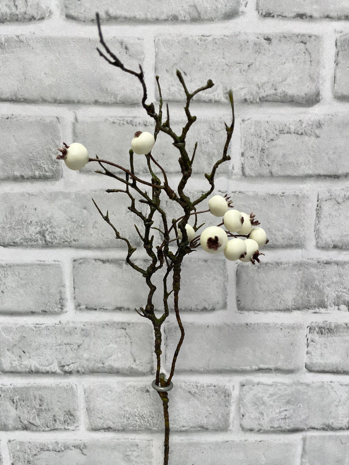 15" Cream Berry Pick