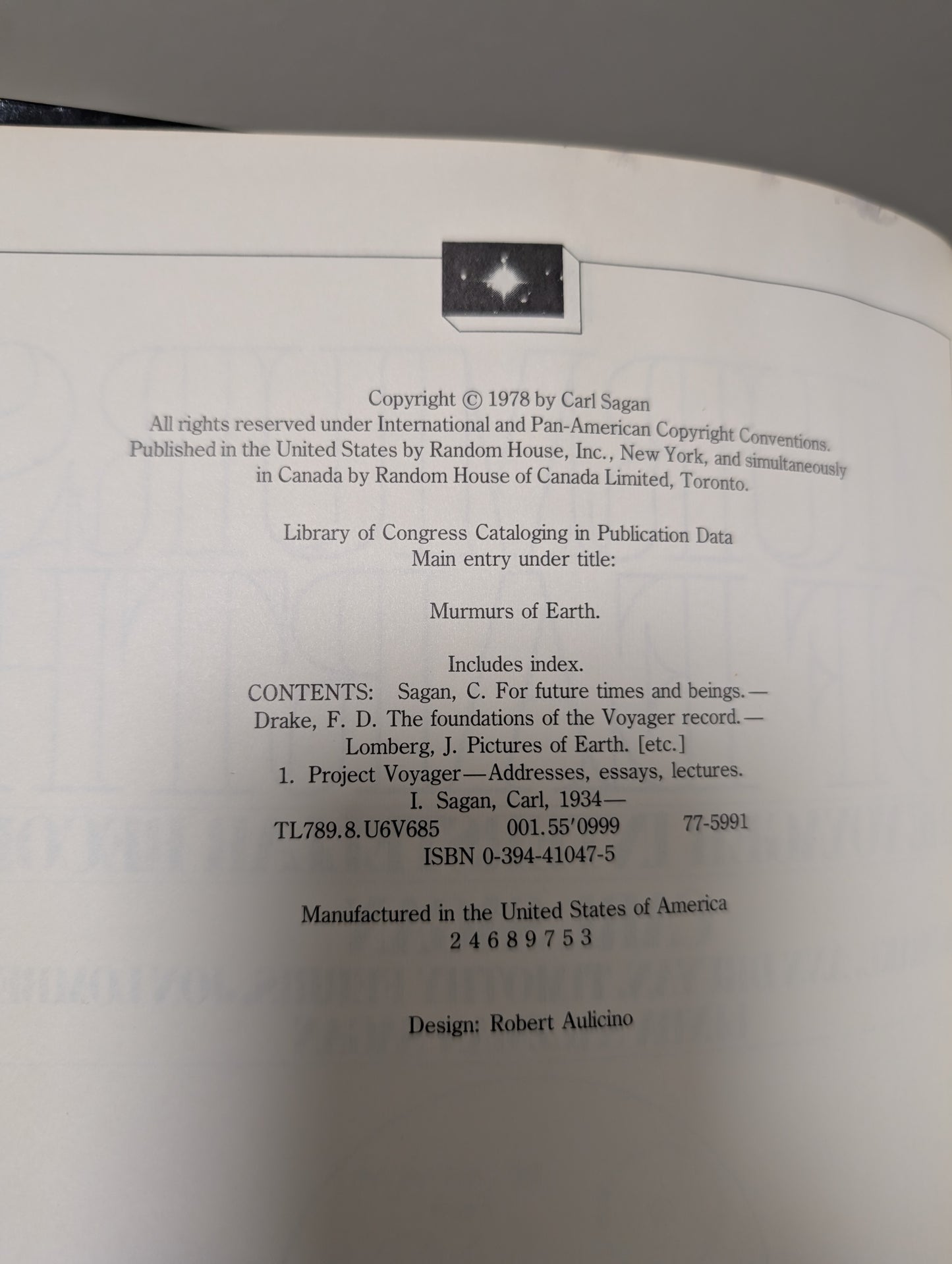 Murmurs of Earth: The Voyager Interstellar Record - Carl Sagan and others