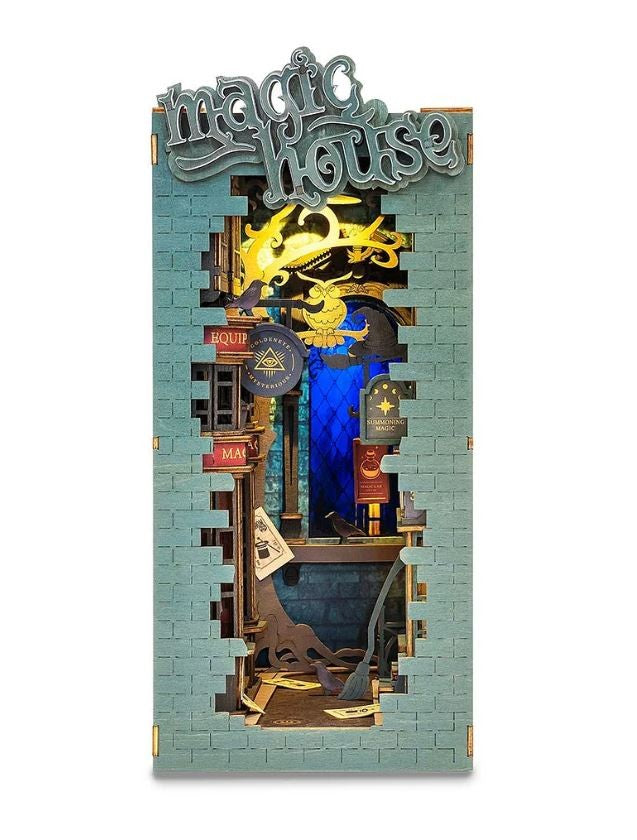 Magic House - DIY Book Nook