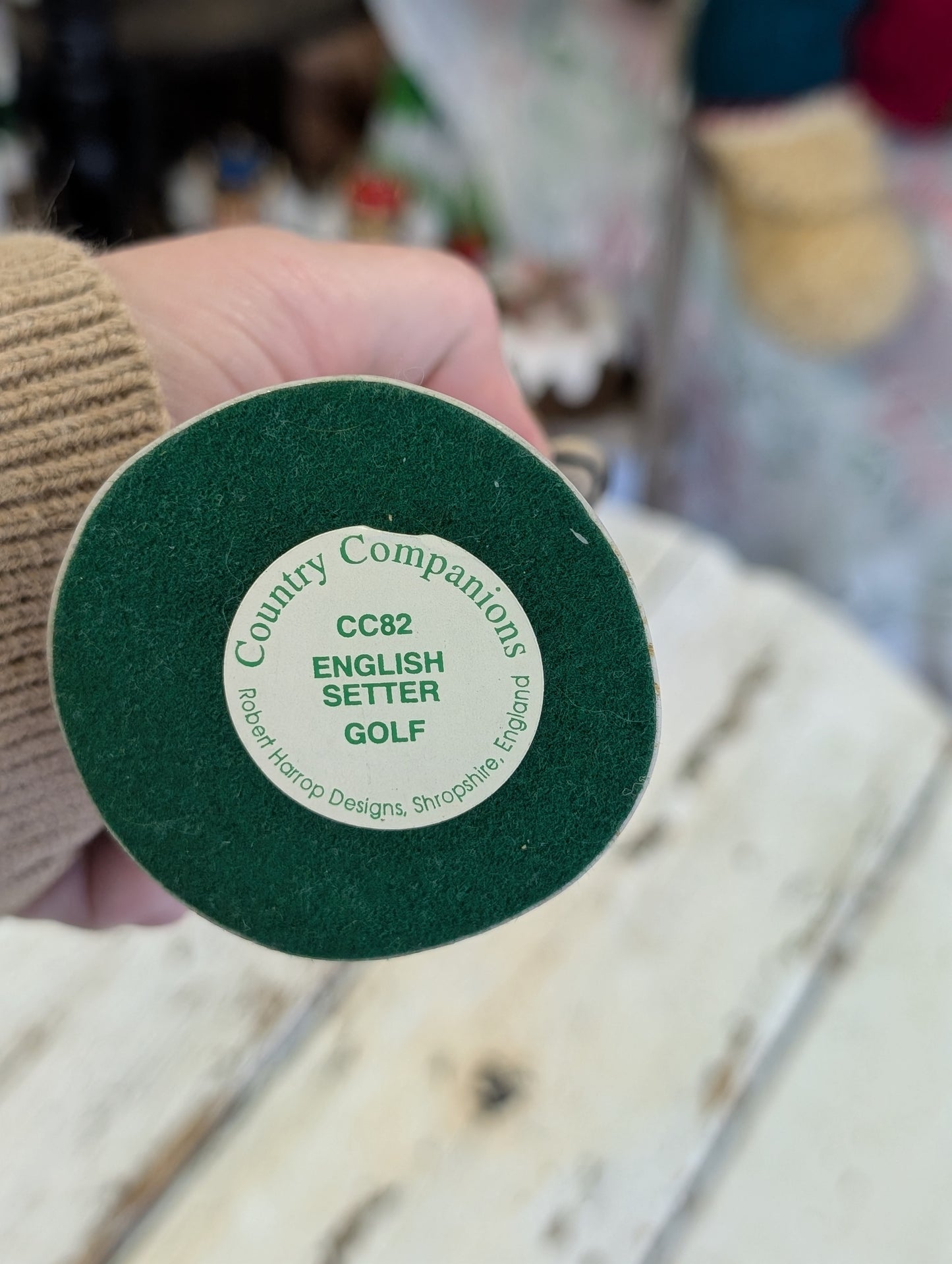 Robert Harrop English Setter golfer figurine from the Country Companions series.