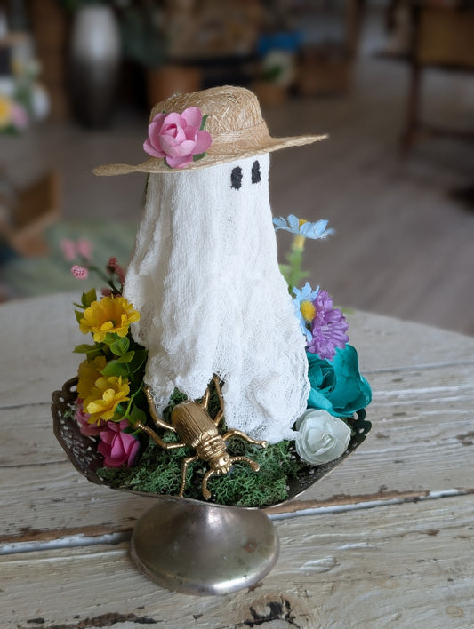 Flower Ghost Holly