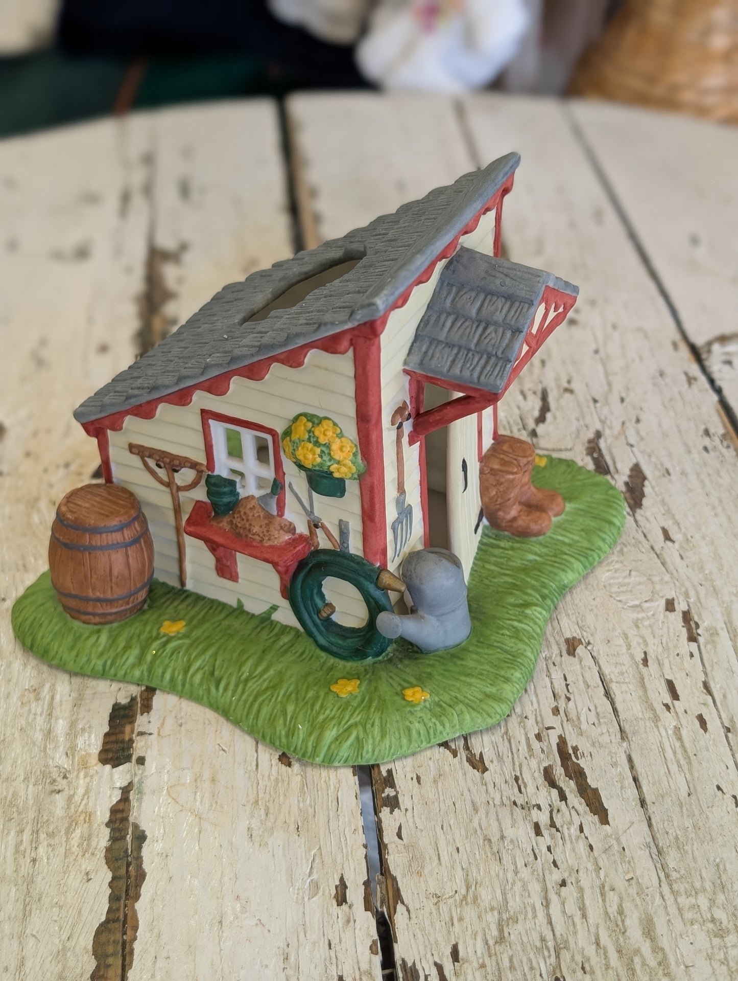 Garden house the light holder