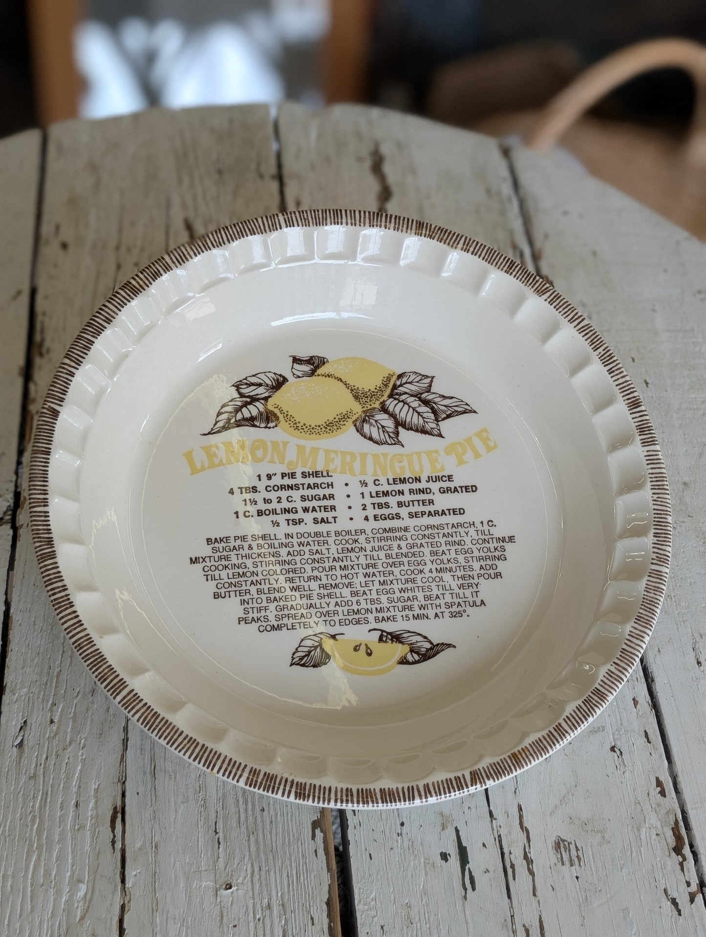 Lemon meringue cake pan