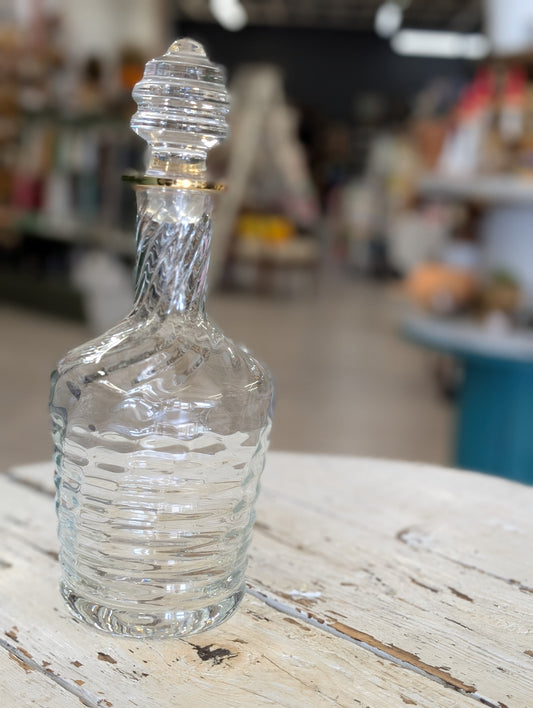 Glass liquor decanter