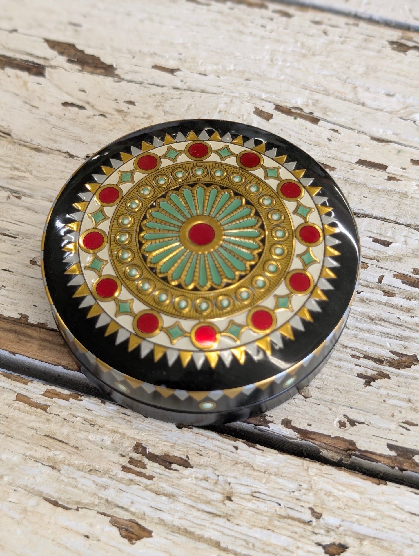 Circle small tin