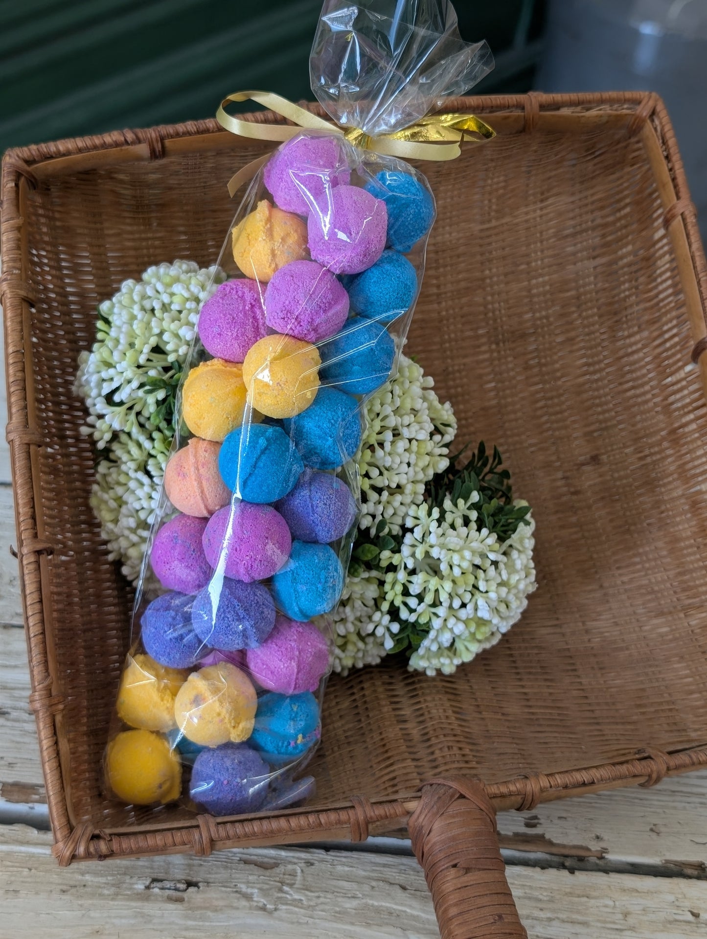 Bag of mini bath bombs