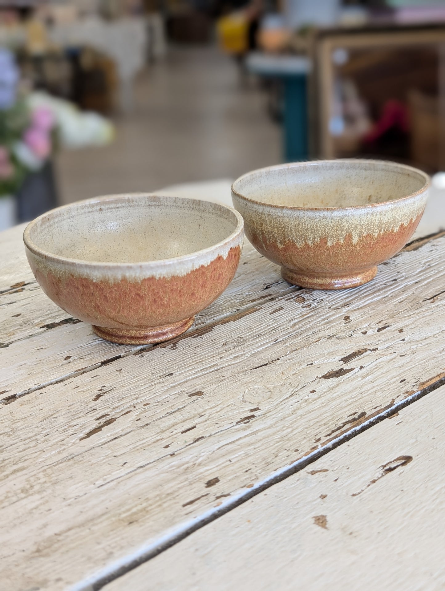 Set of 2 pottery bowls