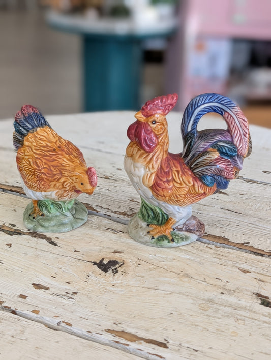 Chicken and rooster salt and pepper shakers