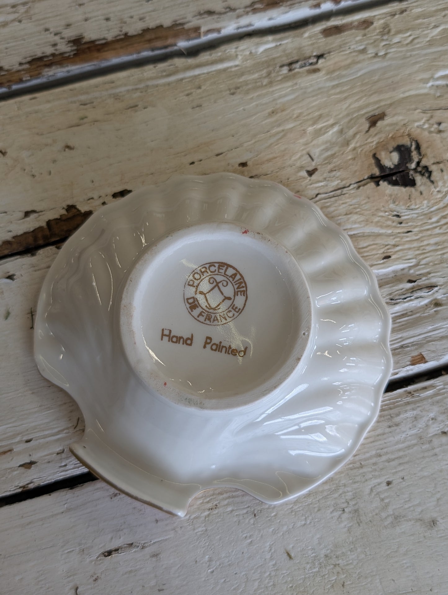 Shell catchall dish