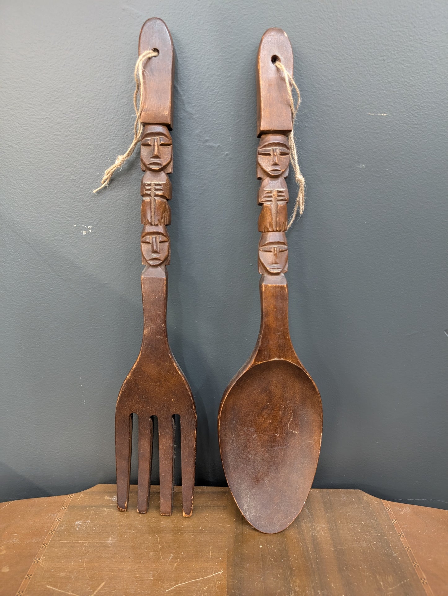 Wall fork and spoon