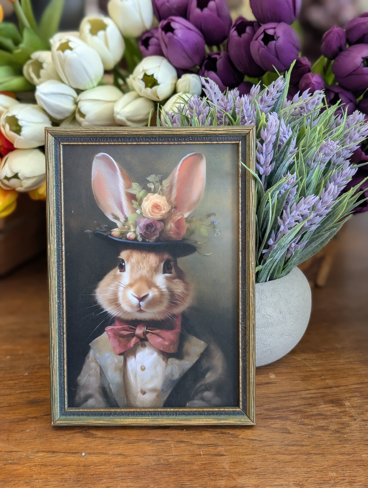 Framed dapper rabbit