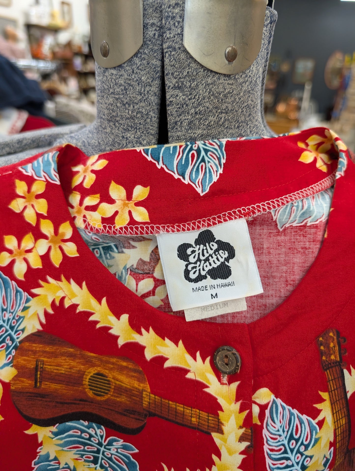 Hilo hatti Hawaiian Dress