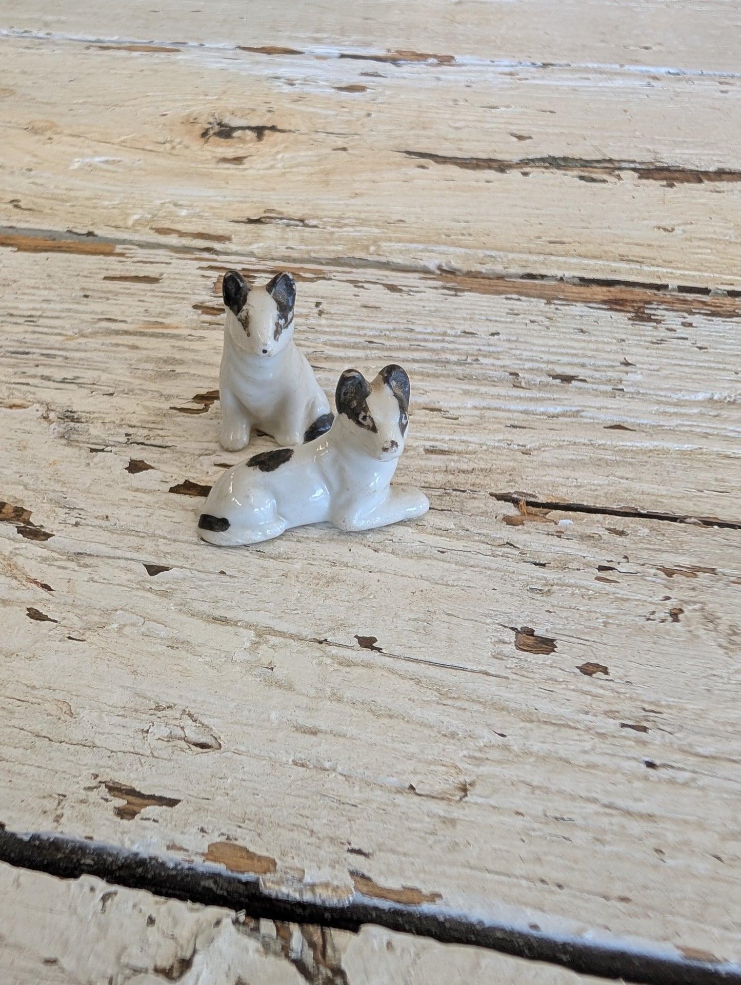 Mini porcelain dog set