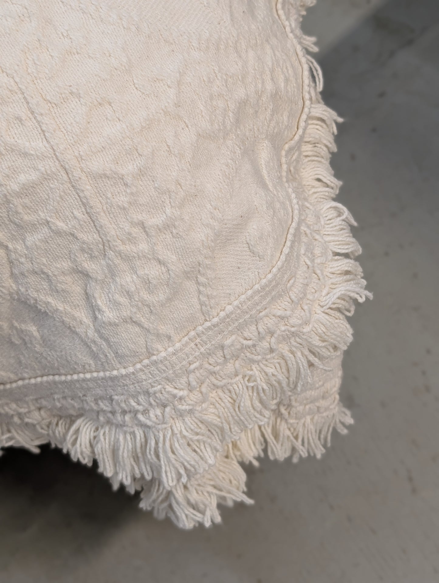 White cotton queen bed cover