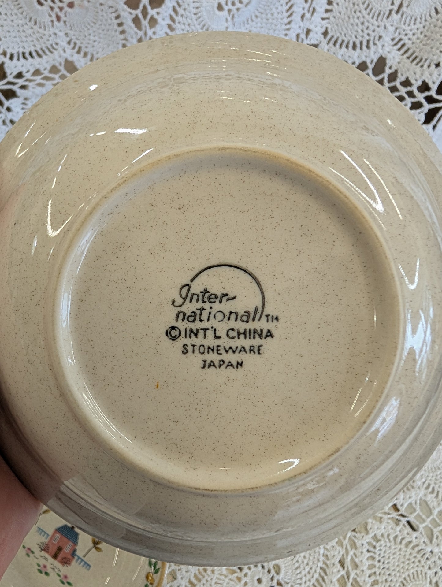 Heartland stoneware bowl with a house and floral motif set of 6