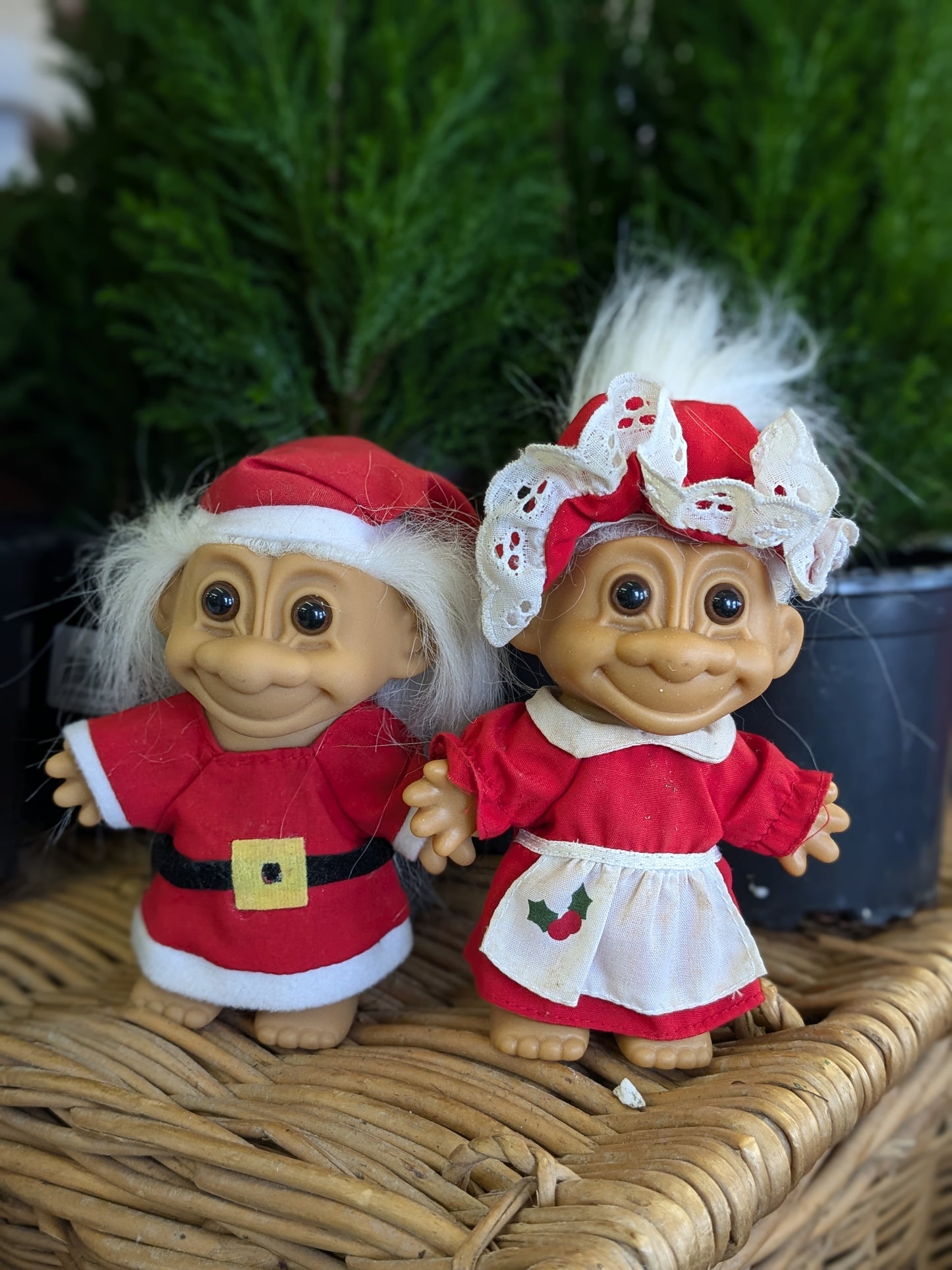 Santa Claus and Mrs Claus trolls