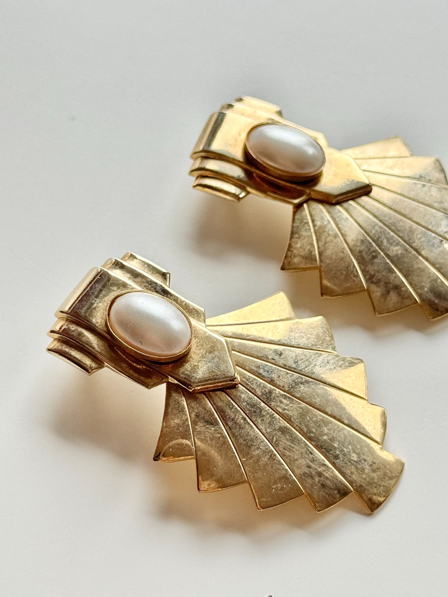 Vintage 80's Faux Pearl Art Deco Drop Earrings - 3