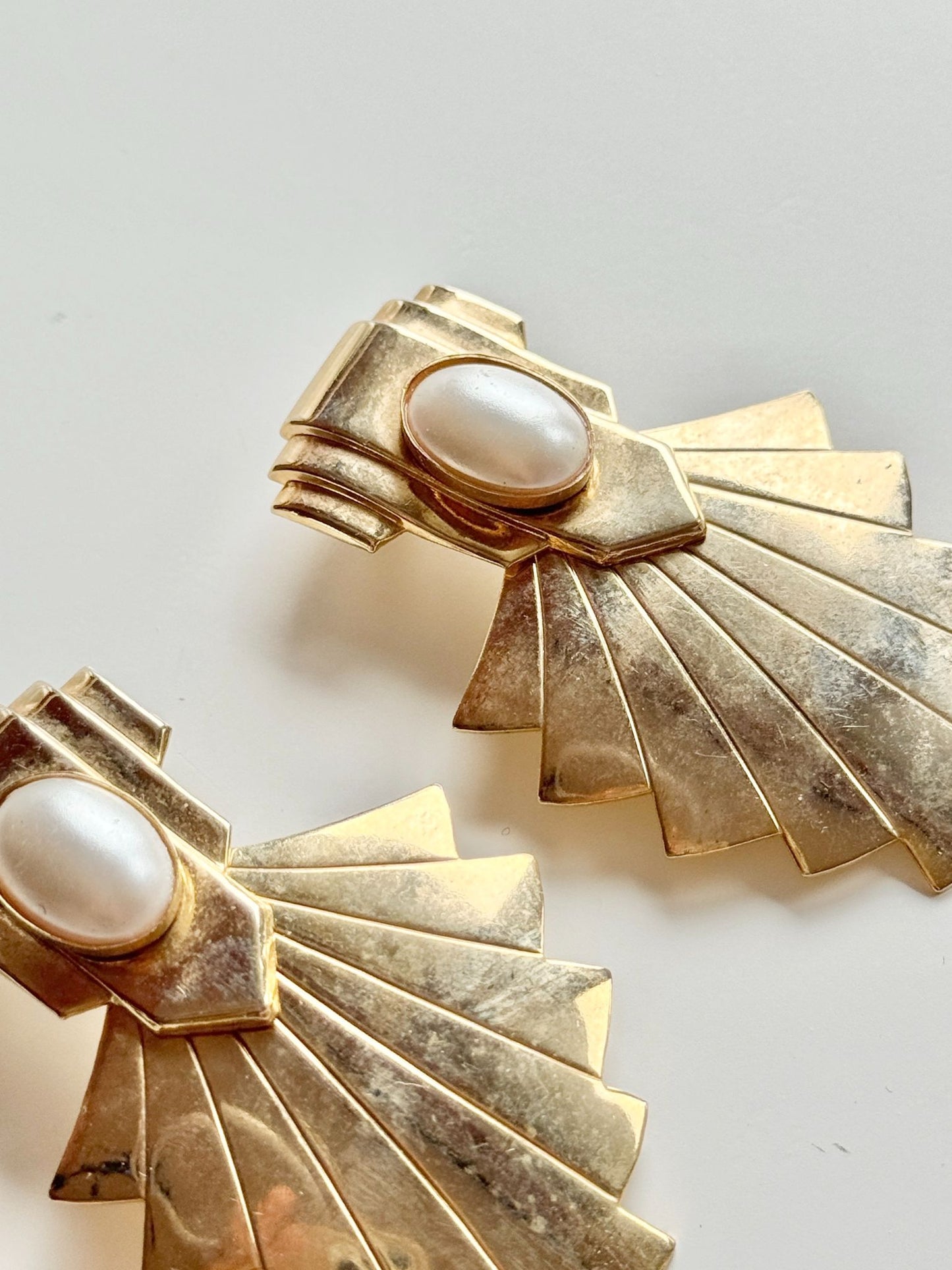 Vintage 80's Faux Pearl Art Deco Drop Earrings - 4