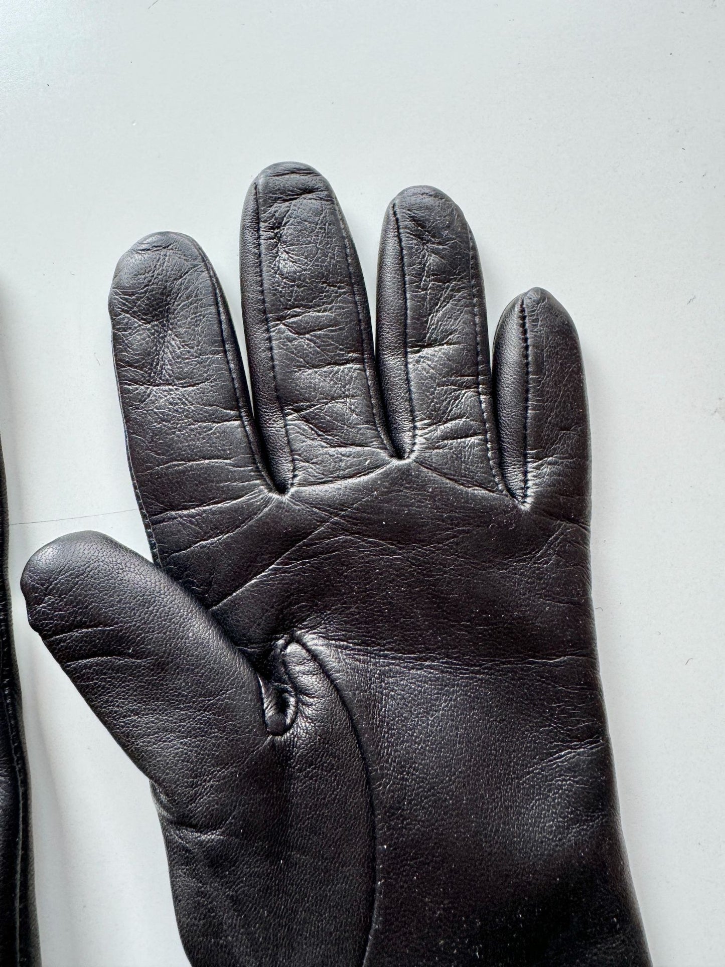 COACH Black Bow Turnlock Merino Leather Gloves4 - 6