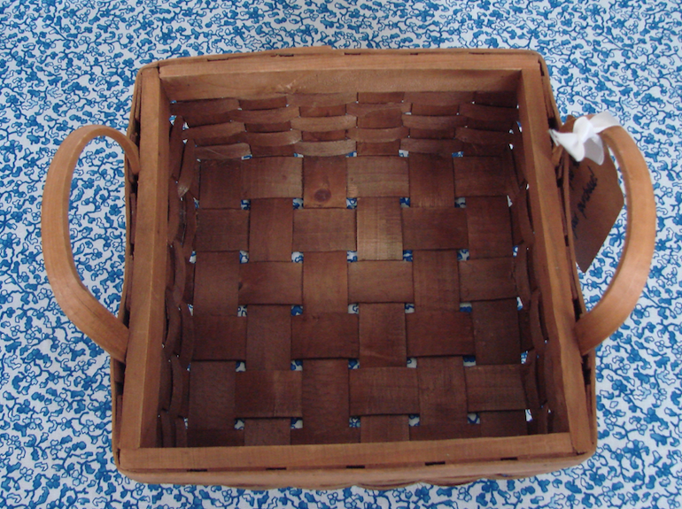 Wicker napkin holder basket - 1