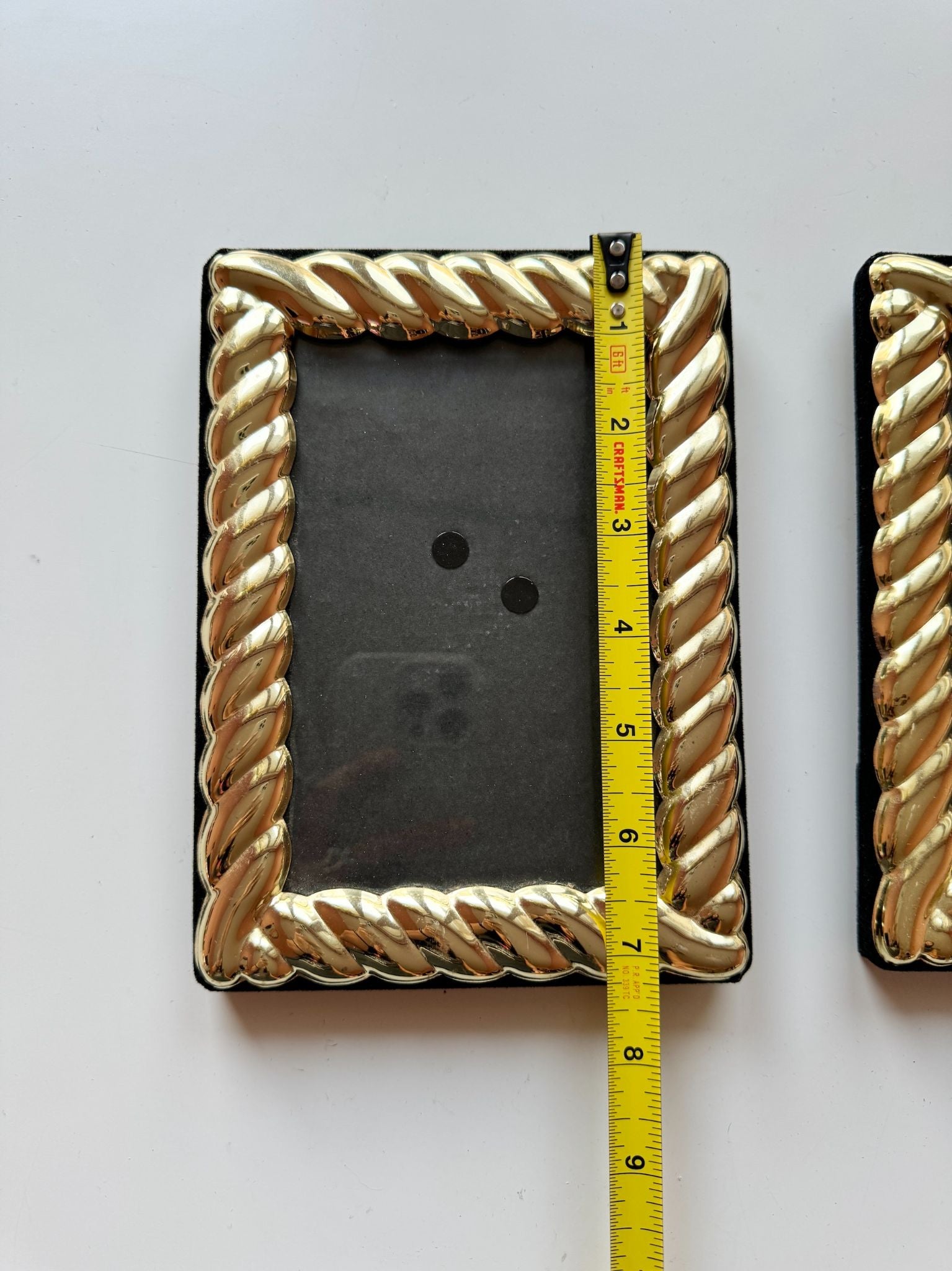 Set of 2 Gold Frames - 2