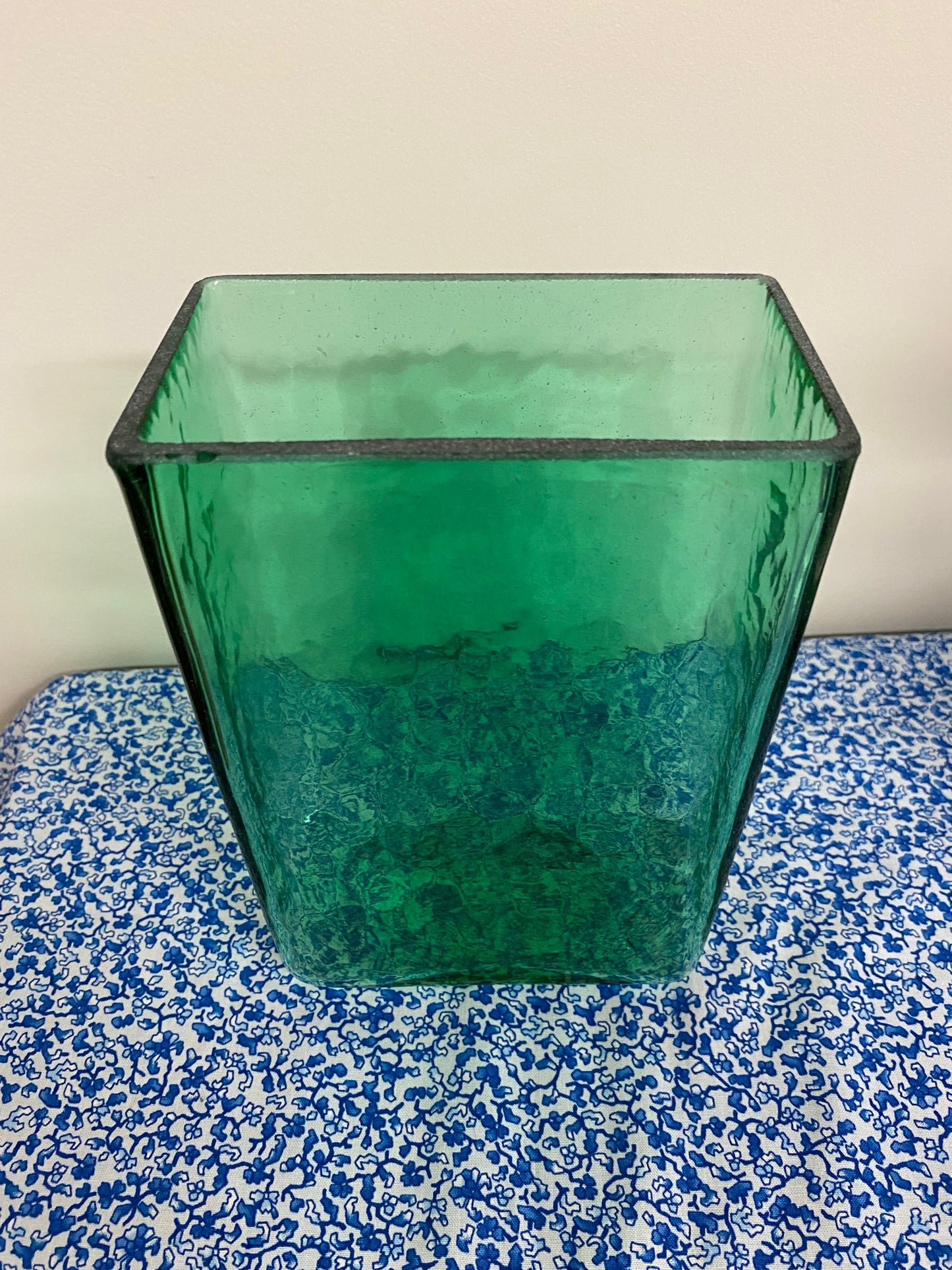 Green glass rectangle vase - 2