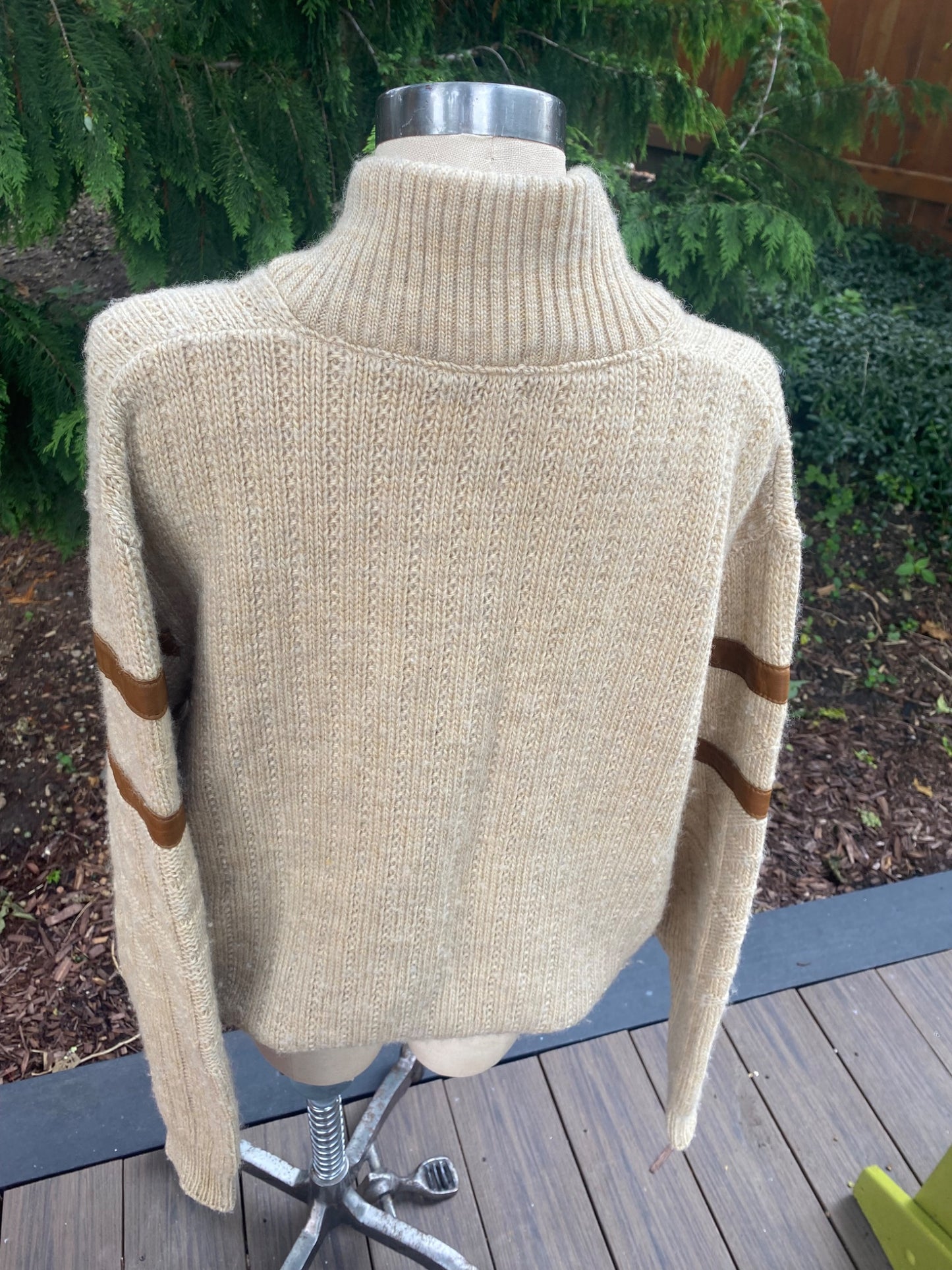 Vintage Tundra Wool Knit Sweater - 2