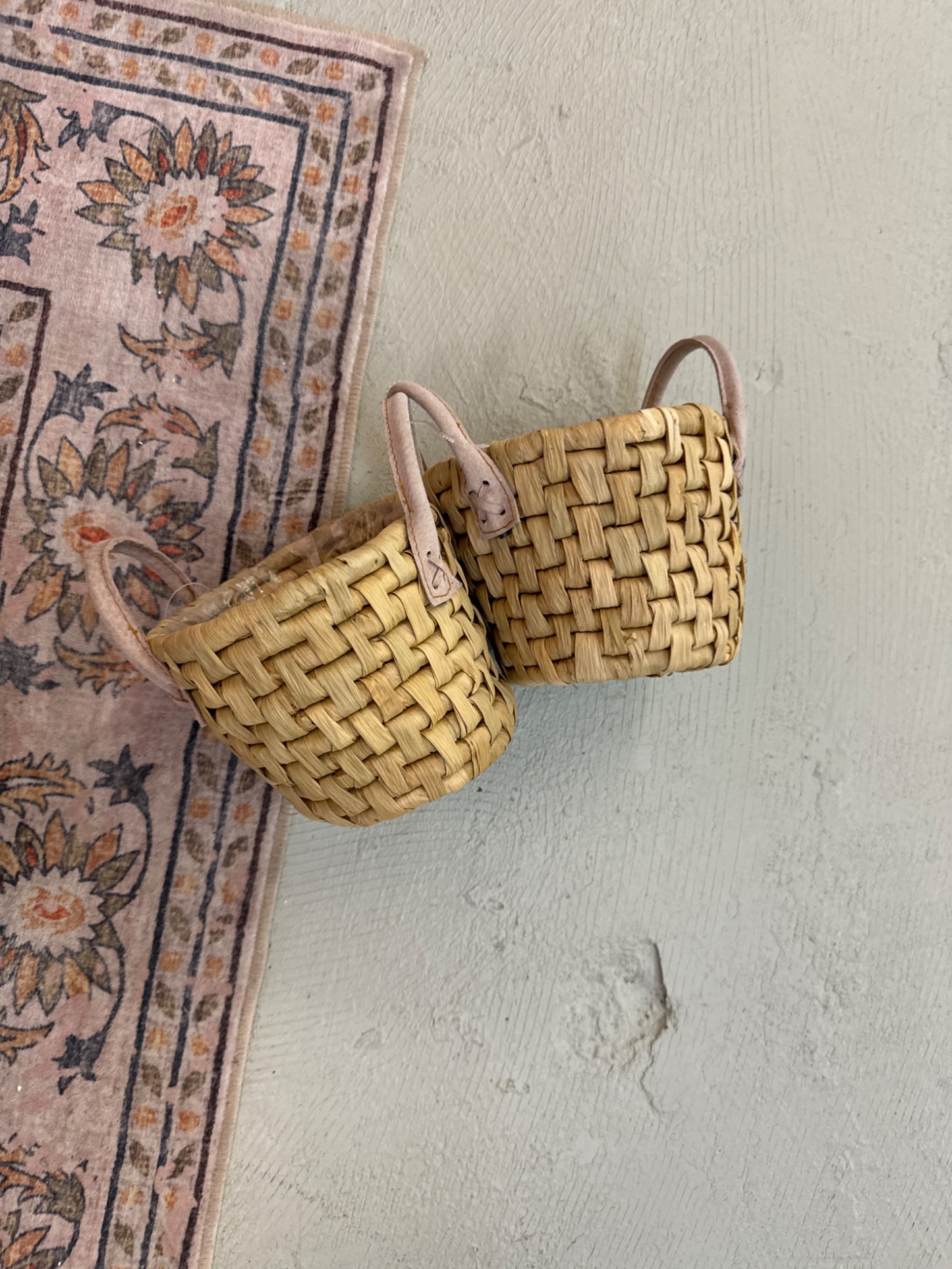 2 planter baskets - 1