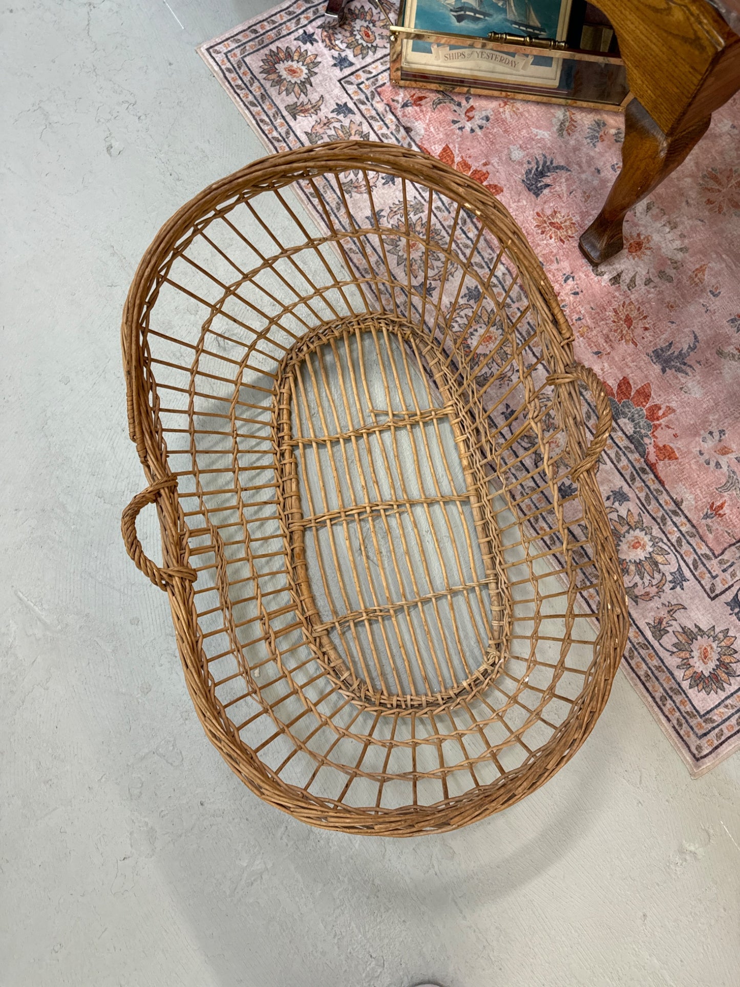 Baby wicker basket - 1