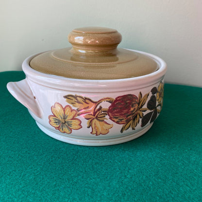 Sadler Clover Covered Stoneware Casserole - 1