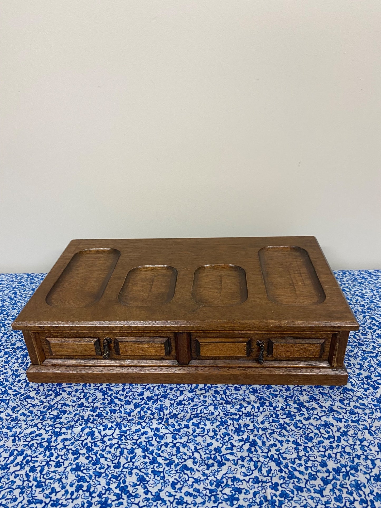 wooden vintage jewelry box - 1