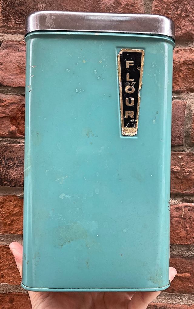 Vtg. canister  - 1