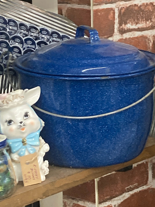 enamel pot