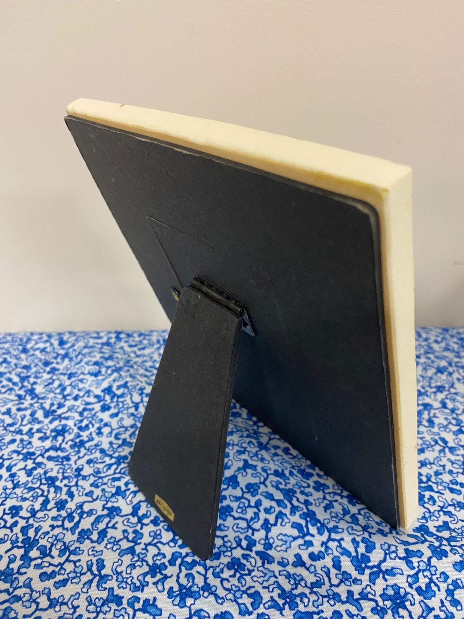 blue flower pot photo frame - 2