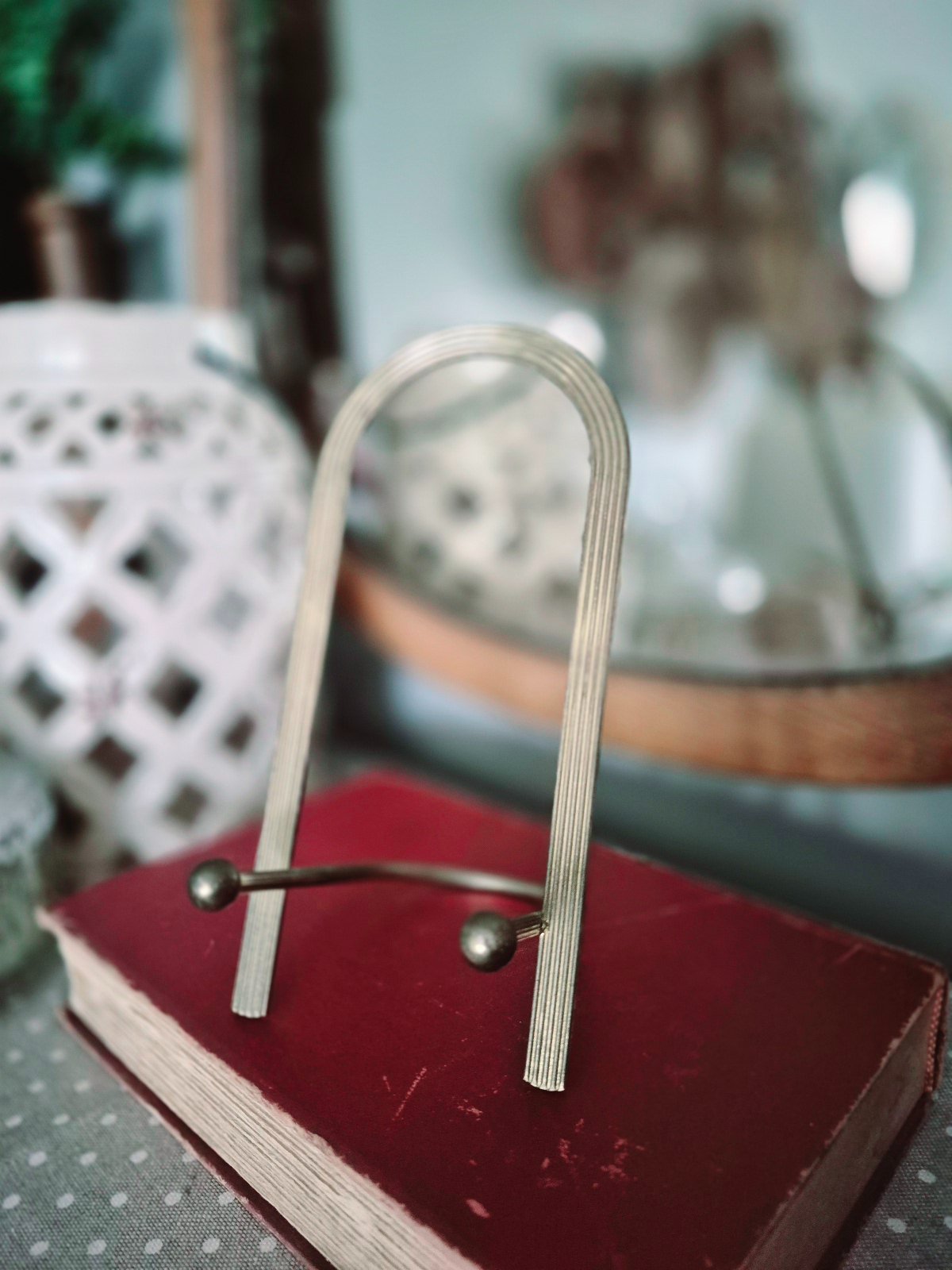 Brass Easle