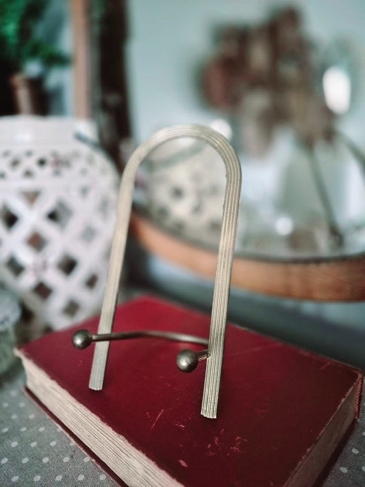 Brass Easle
