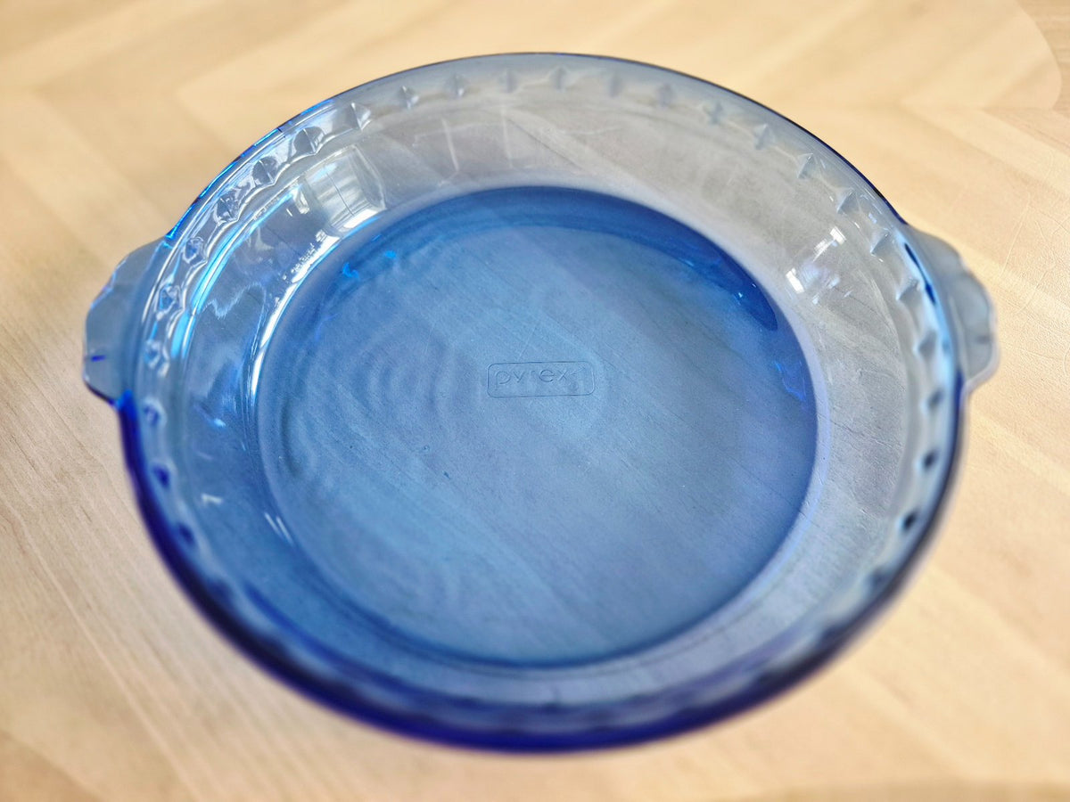 Blue Pyrex Pie plate – Duck & Dodo