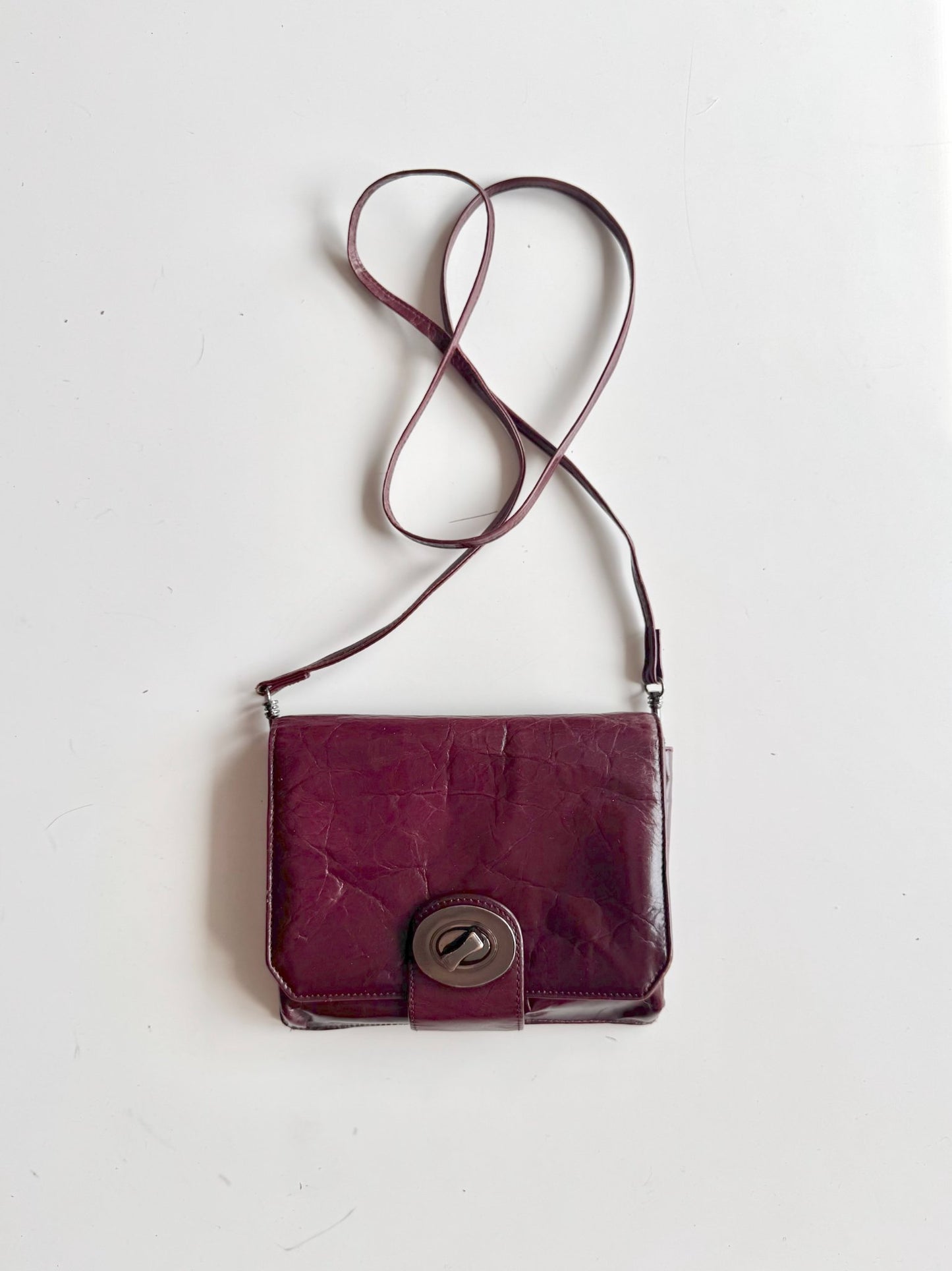 665f5e7d04f32b049949ecdf_danier-maroon-1-copy_1773665993753.png