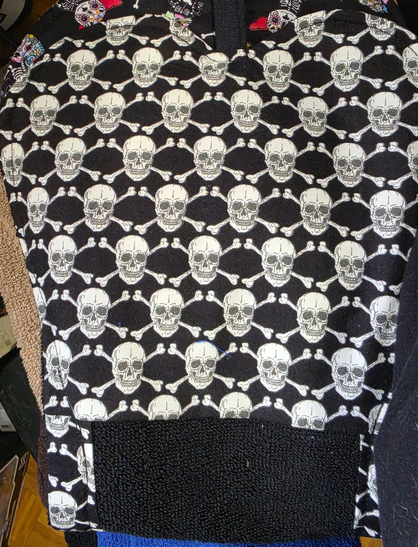 665f5e7d04f32b049949ecdf_dog-towel-skulls_1781208095946.jpg